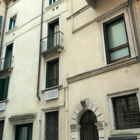 Palazzo Fratta *